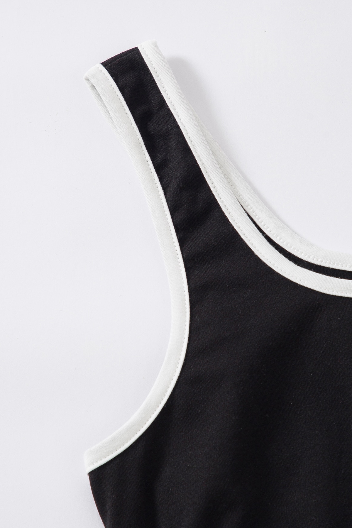 Kadın Siyah Askılı Crop Top ve Şortlu Gecelik Takım H110560