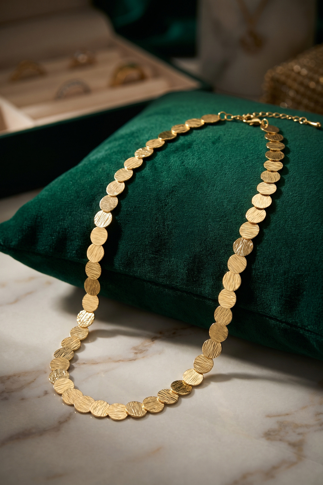 Plaka Model Gold Renk Pirinç Kadın Kolye 5886