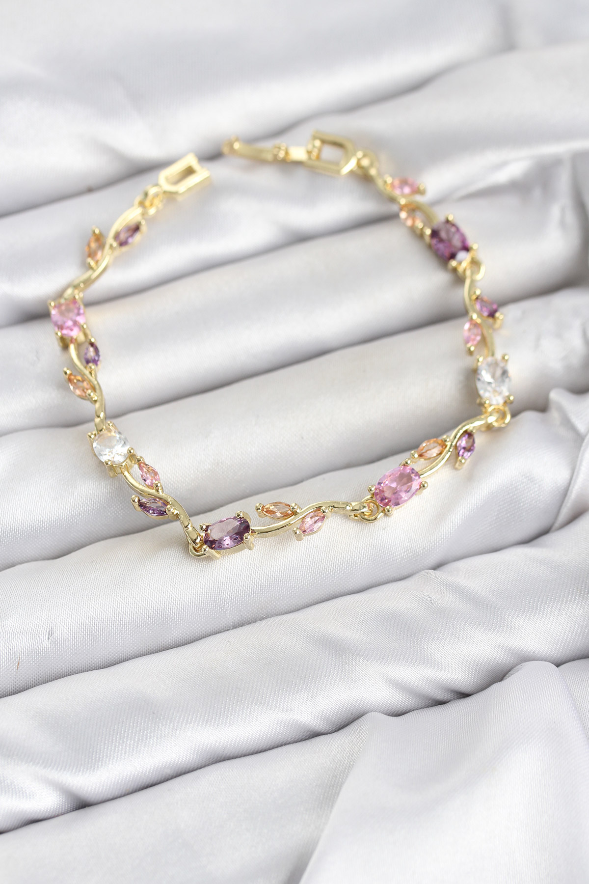 Pirinç Gold Renk Pembe ve Mor Zirkon Taşlı Çiçek Model Kadın Bileklik 5886