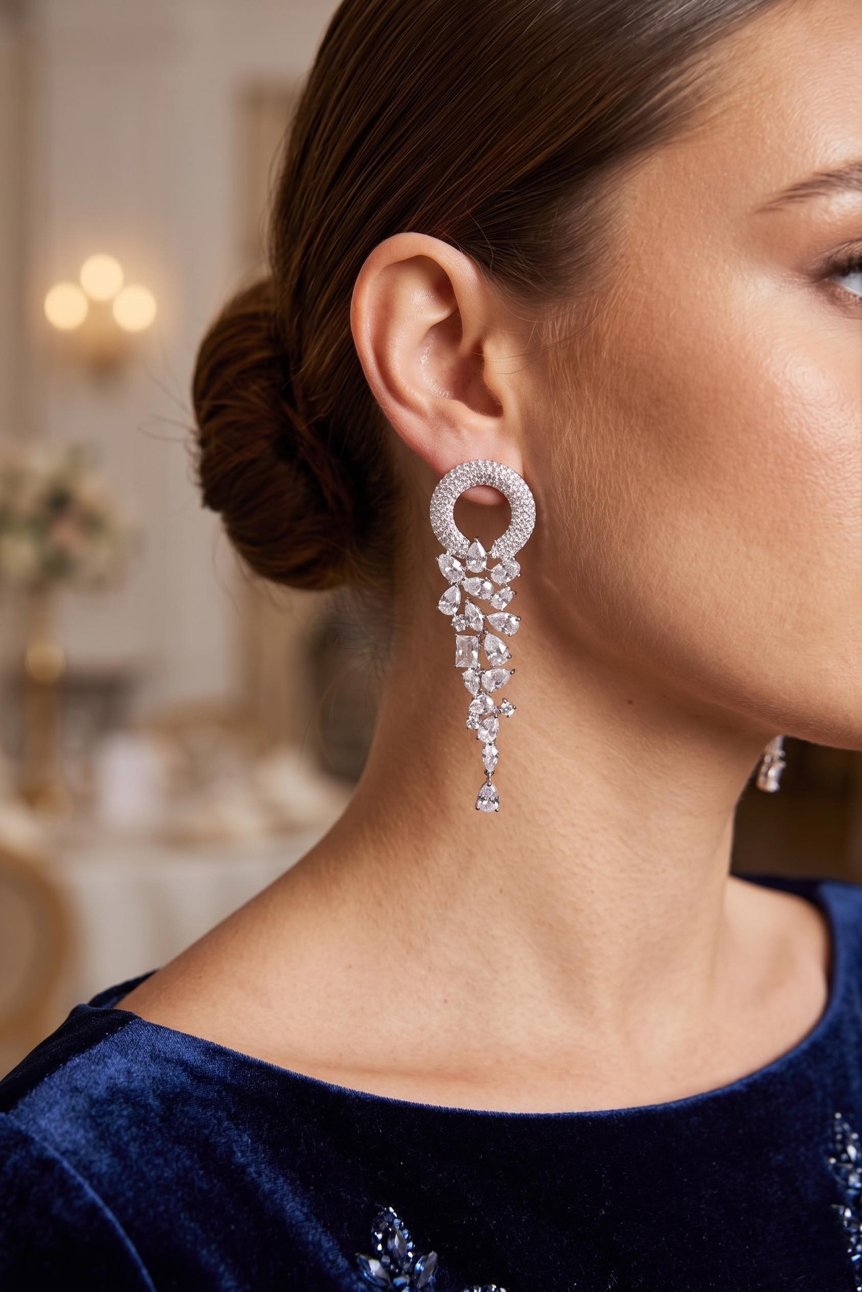Gümüş Renk Zirkon Taşlı Saçaklı Model Kadın Abiye Küpe 5886