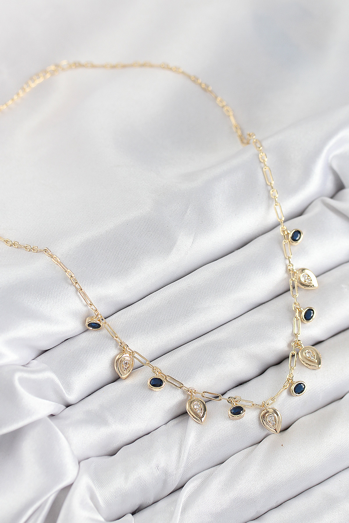 Pirinç Zirkon Taşlı Sallantılı Damla Model Gold Renk Kadın Kolye 5886