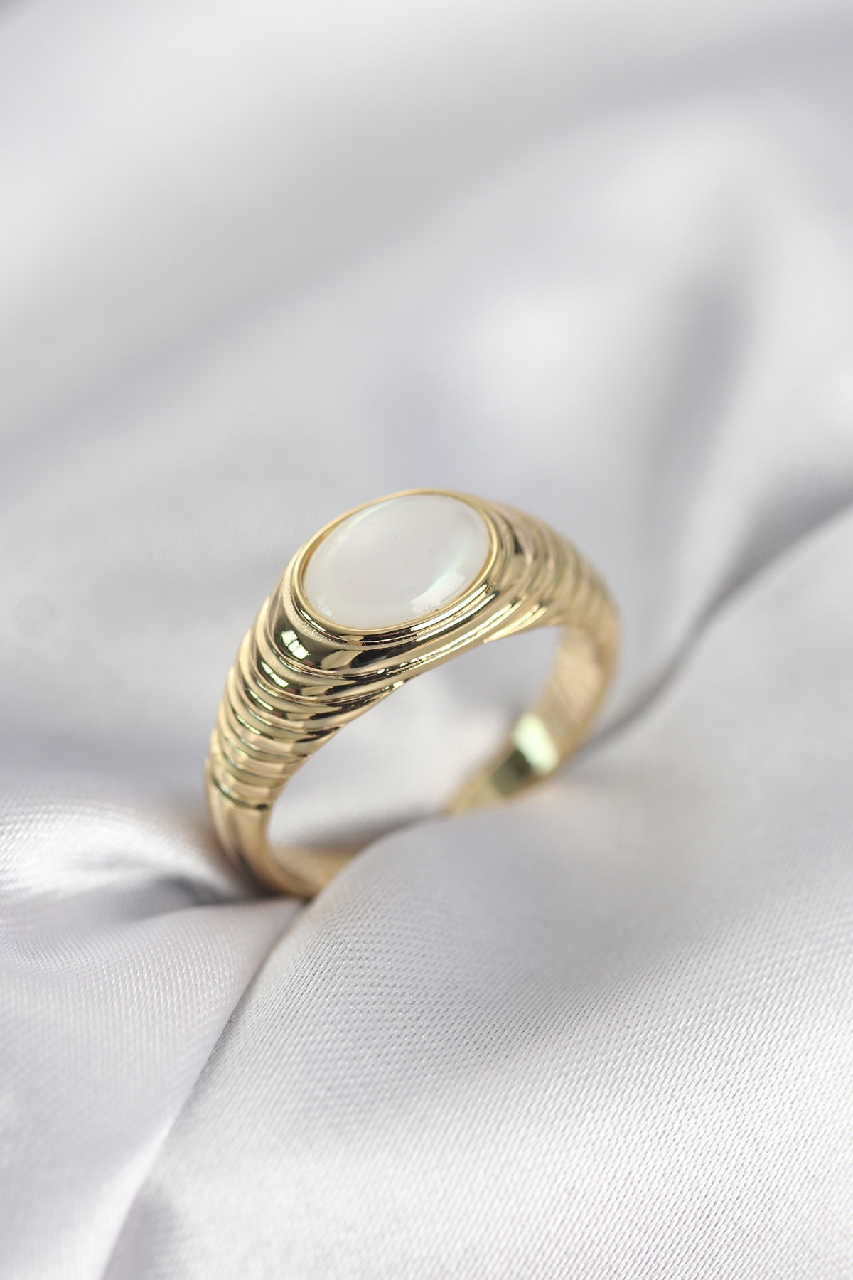 Gold Renk Vintage Model Kadın Yüzük 5886