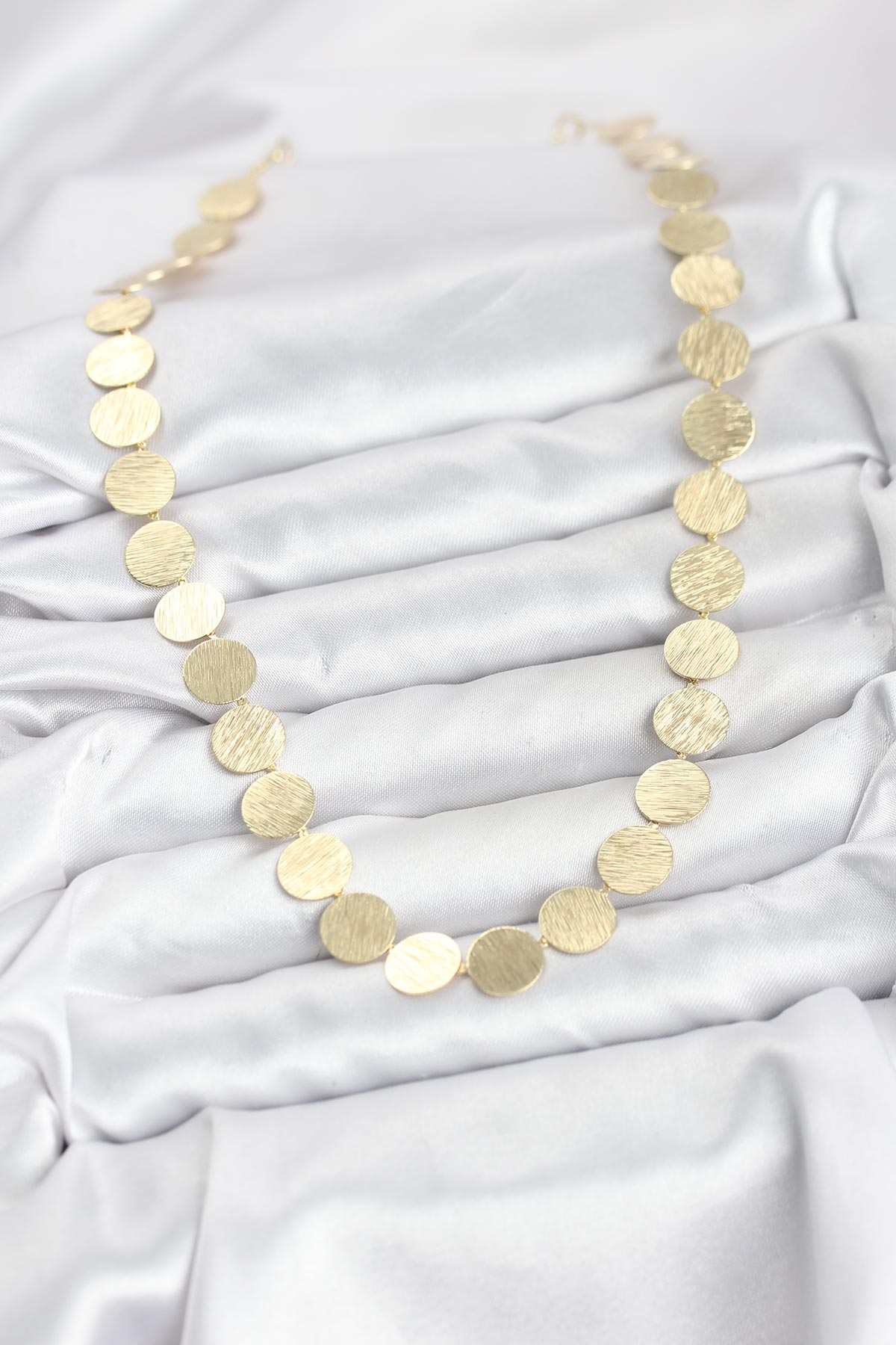 Yuvarlak Plaka Model Gold Renk Kadın Kolye 5886