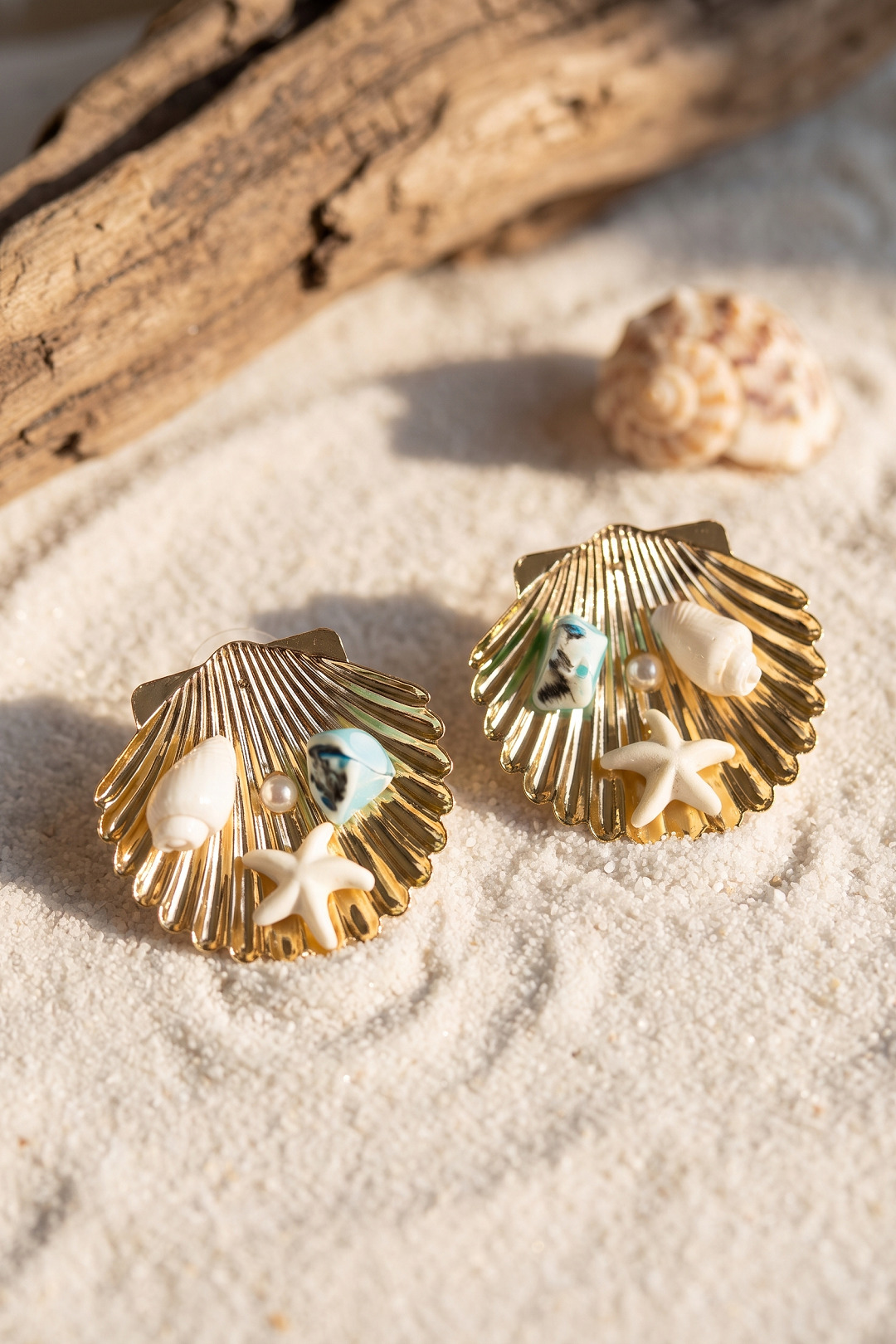 Gold Renk Deniz Kabuğu Deniz Yıldızı ve Turkuaz Taş Detaylı Küpe 5886
