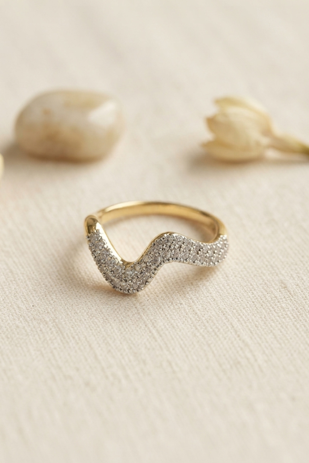 Gold Renk Zirkon Taşlı Dalga Model Kadın Yüzük 5886