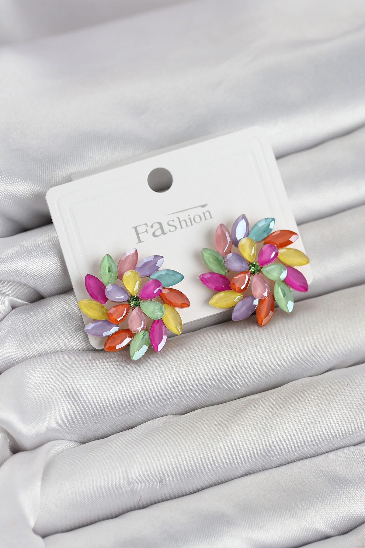 Karışık Renk Kristal Taşlı Çiçek Model Kadın Küpe 5886