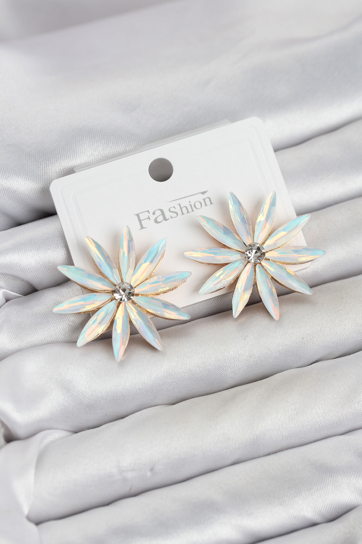 Beyaz Renk Kristal Taşlı Lotus Model Kadın Küpe 5886