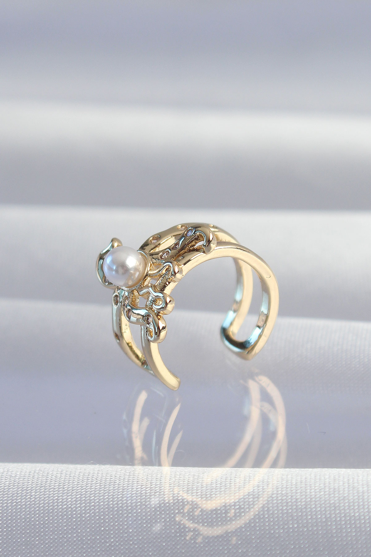Pirinç Gold Renk İncili Ahtapot Earcuff Küpe 5886