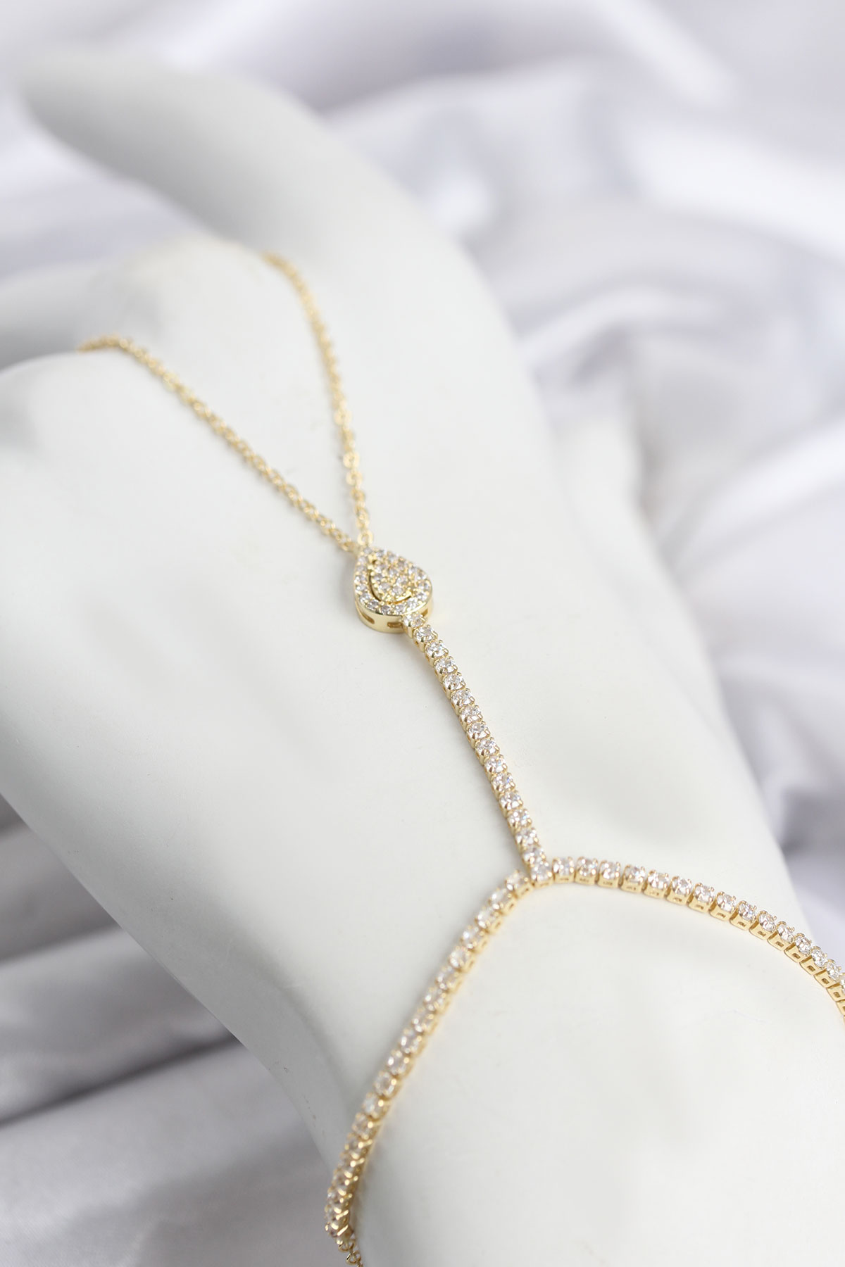 Gold Renk Pirinç Zirkon Taşlı Damla Model Şahmeran 5886