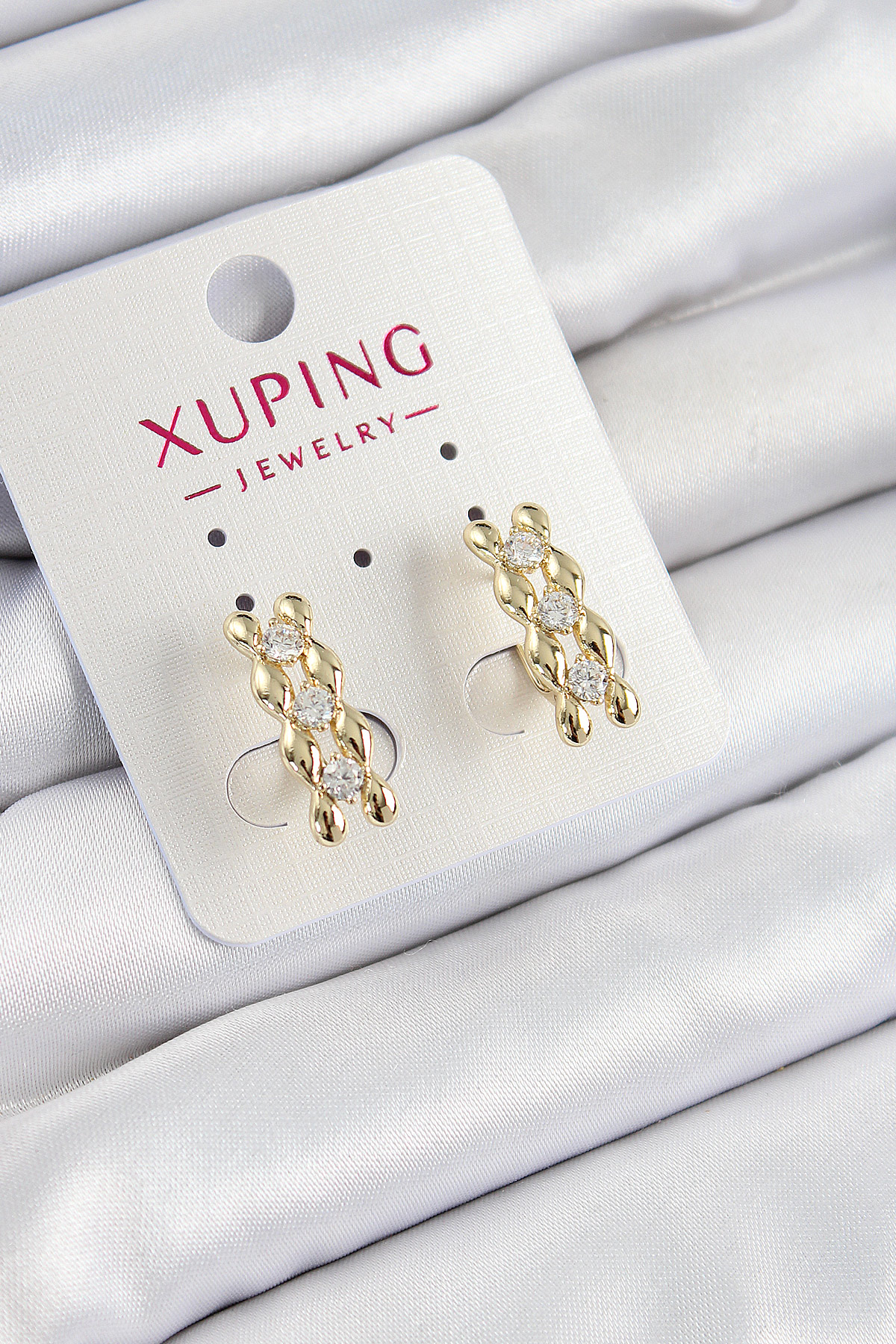 Xuping Zirkon Taşlı Sıralı Damla Model Gold Renk Kadın Küpe 5886