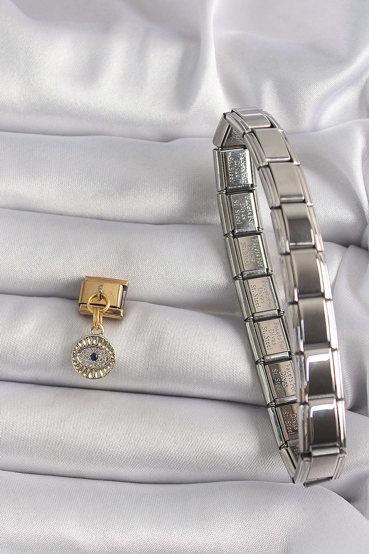 316L Çelik Gold Renk Sallantı Zirkon Taşlı Göz Model Nomination Charm 5886