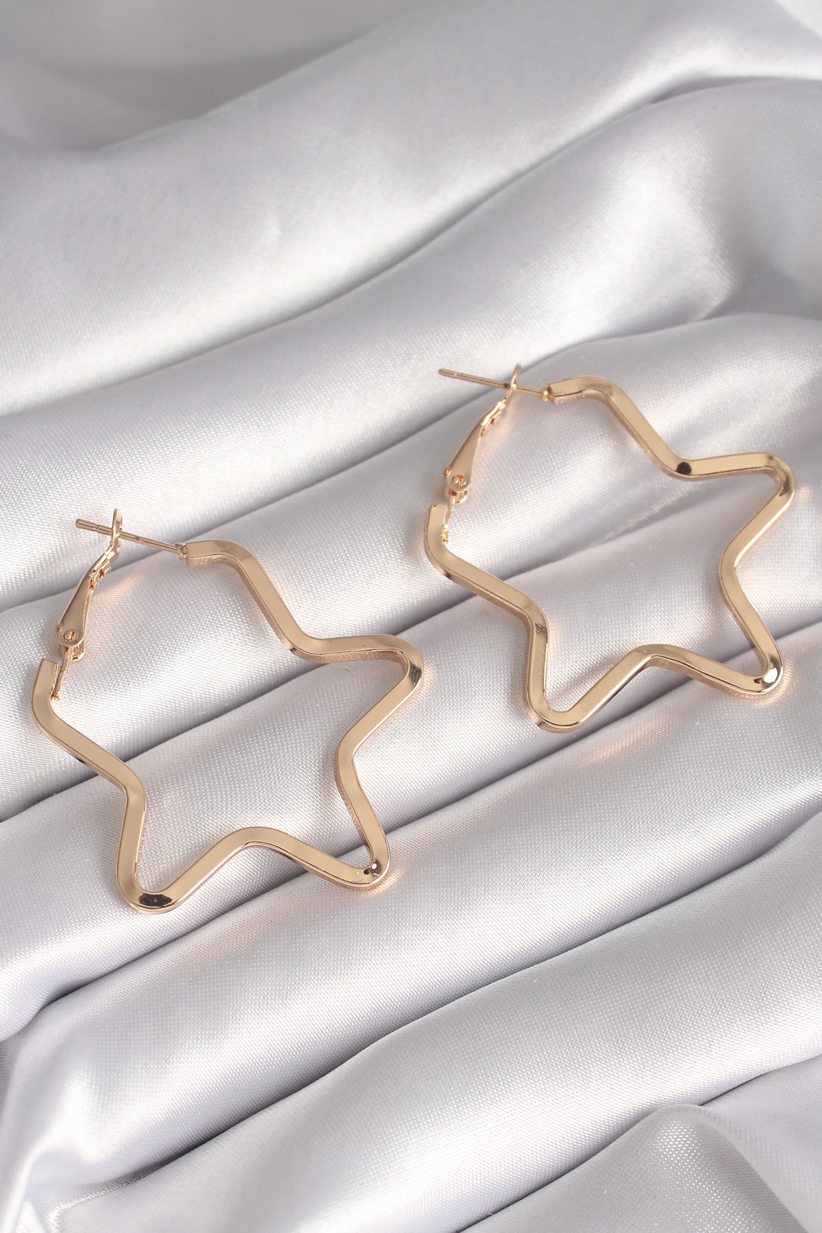 Pirinç Gold Renk Yıldız Model Kadın Küpe 5886