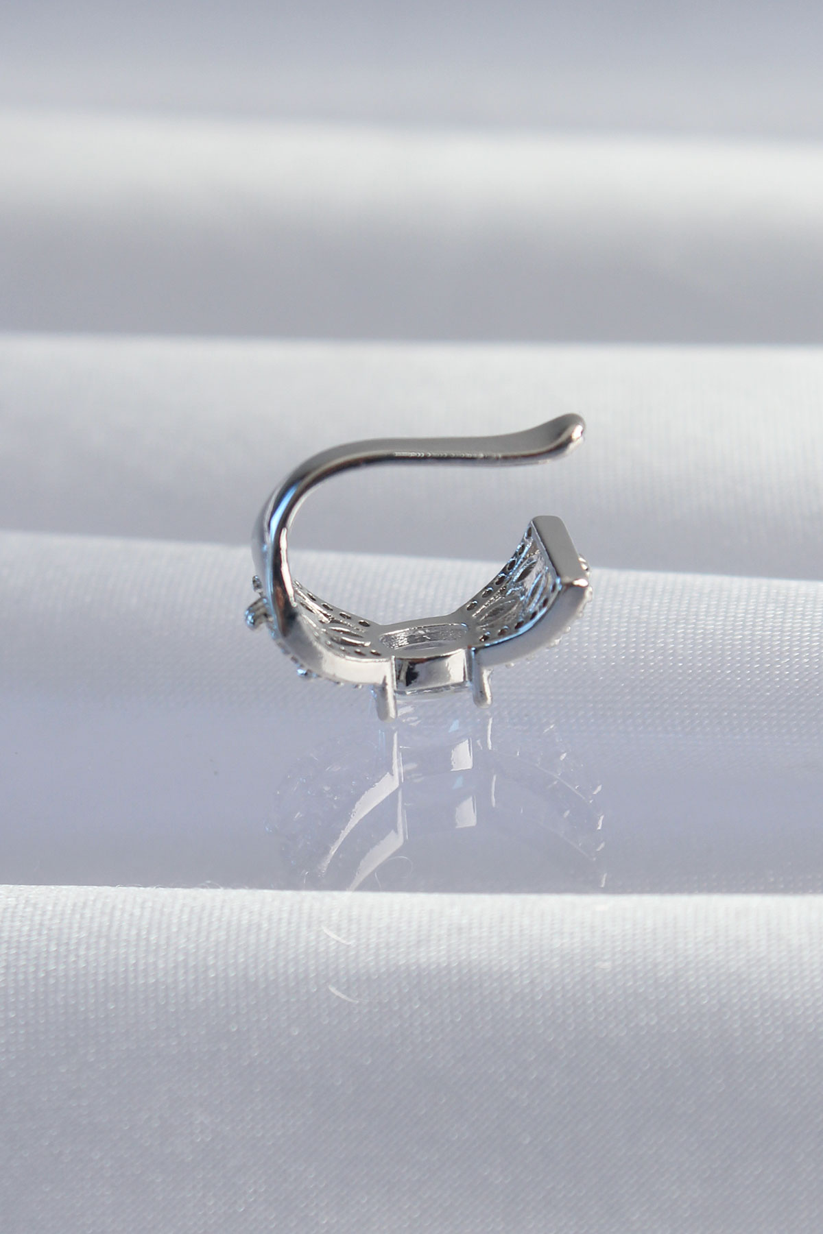 Pirinç Gümüş Renk Zirkon Taş Kaplama Earcuff Küpe 5886