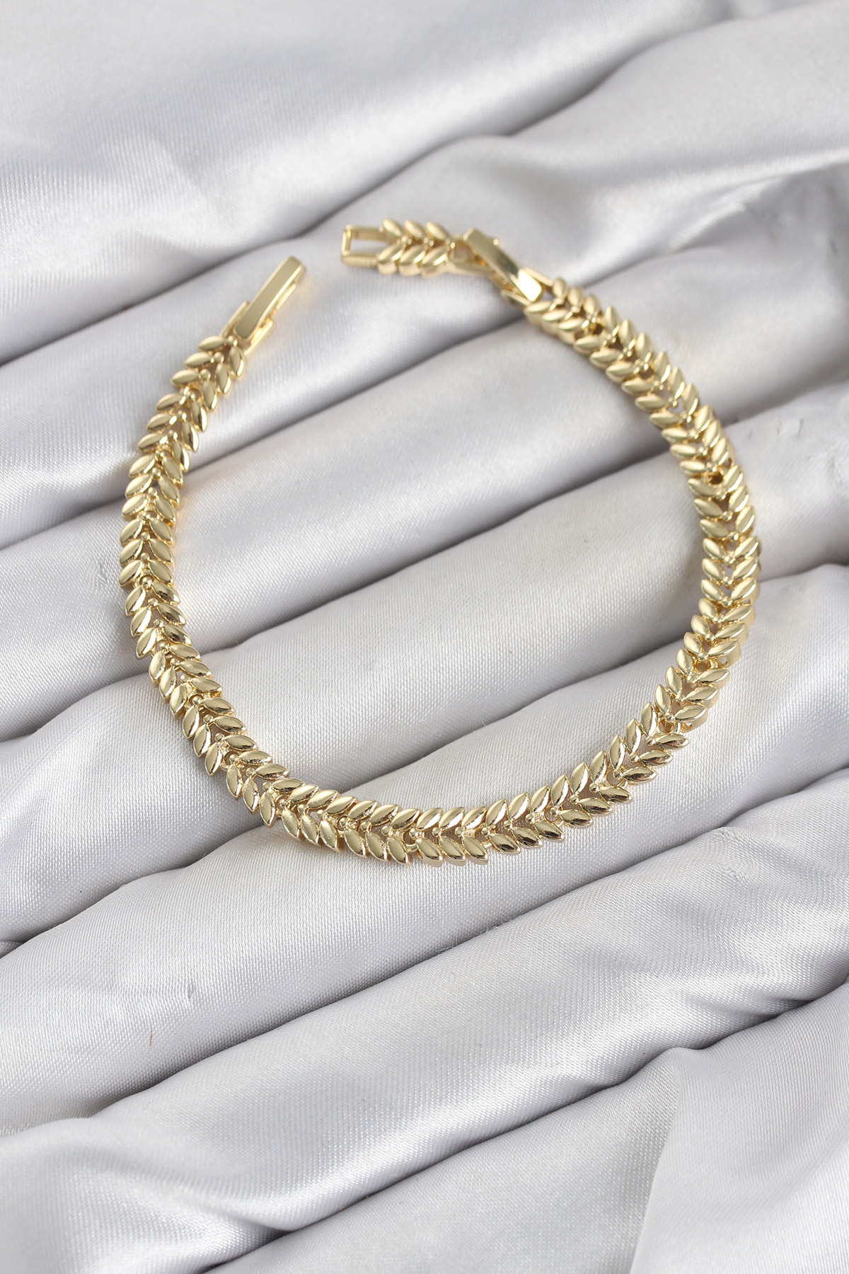 CM Başak Model Gold Renk Pirinç Kadın Bileklik 5886