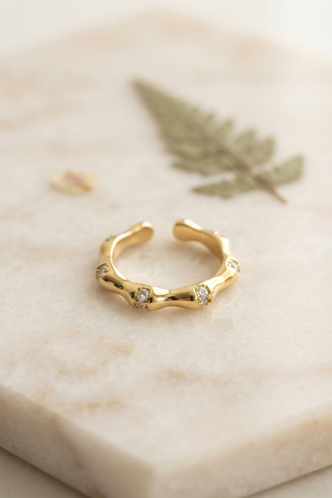 Gold Renk Kemik Model Zirkon Taşlı Kadın Yüzük 5886
