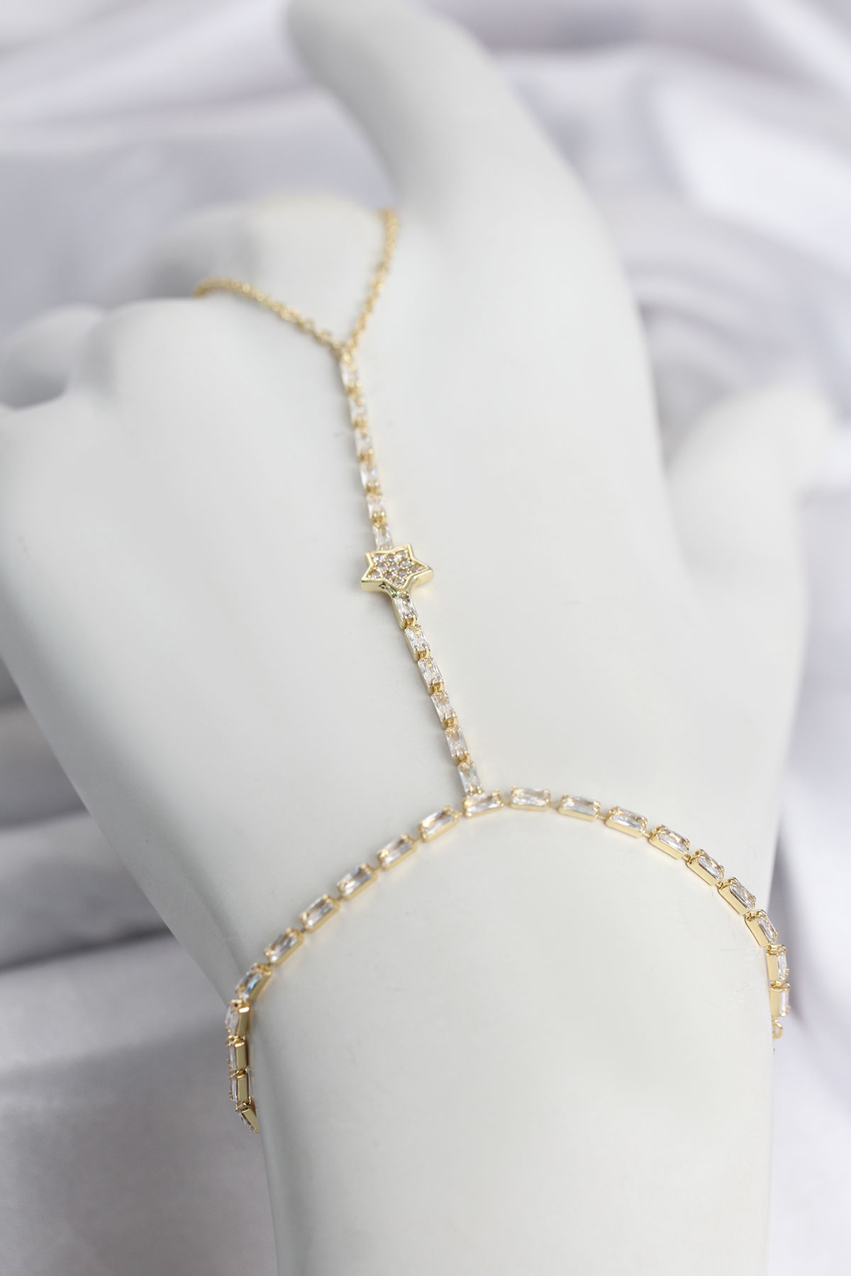 Gold Renk Pirinç Zirkon Taşlı Yıldız Model Şahmeran 5886