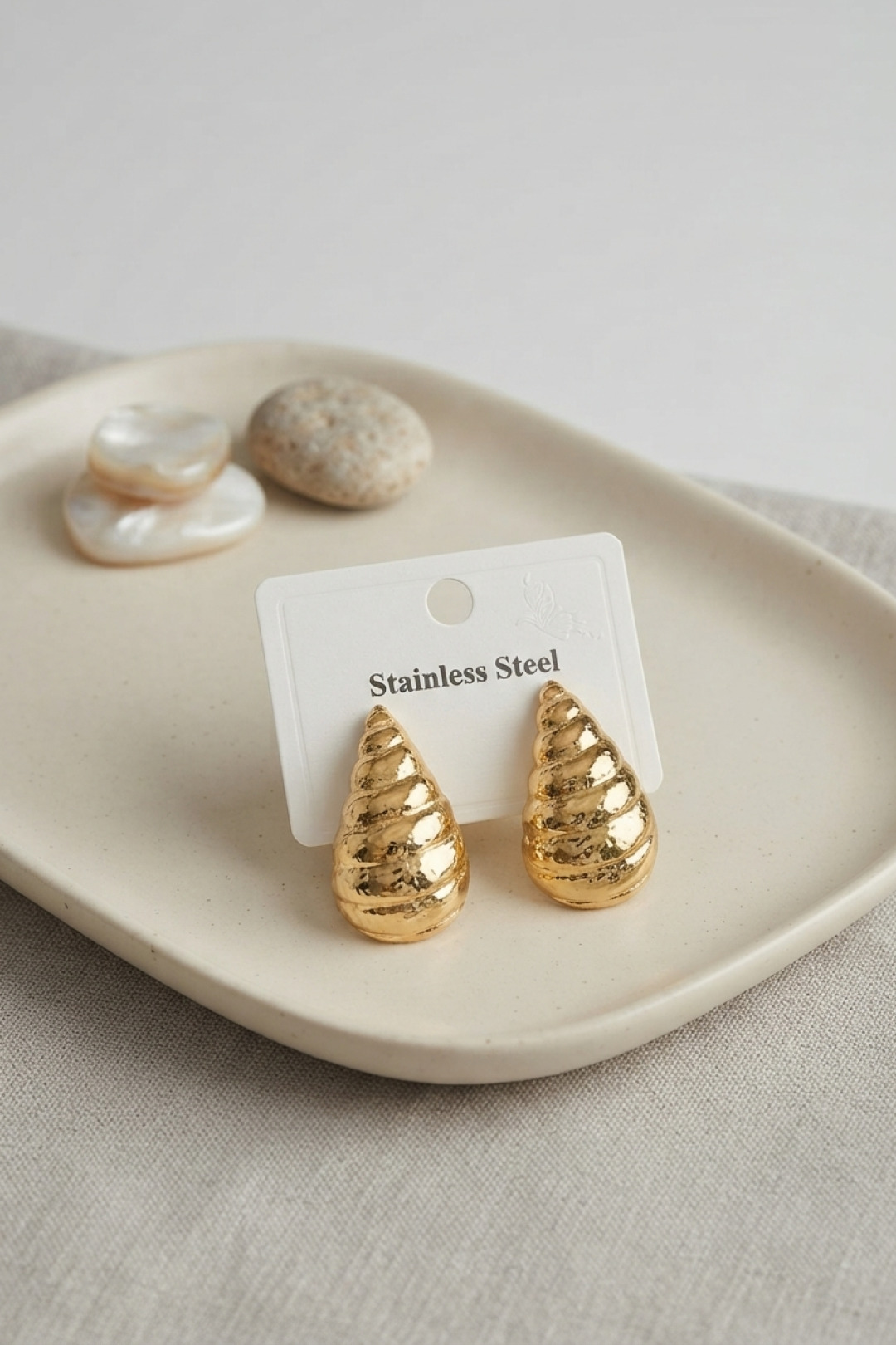 316L Çelik Gold Renk Vintage Damla Model Küpe 5886