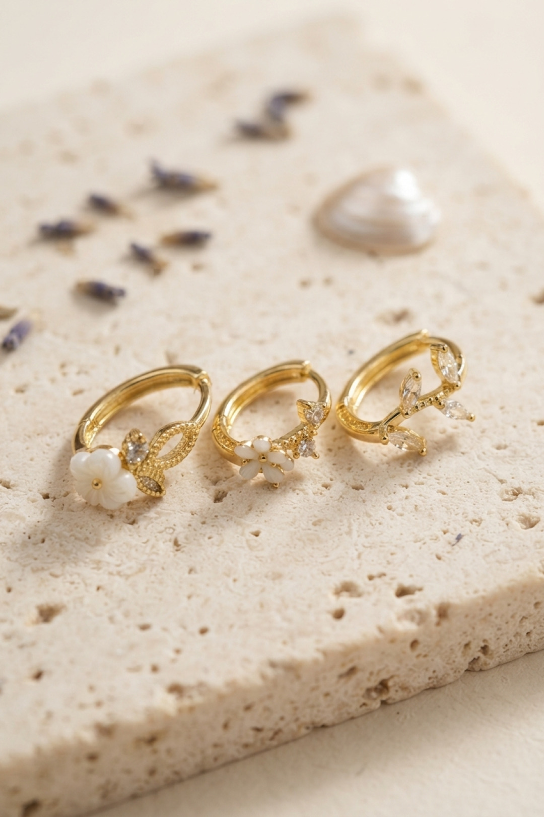 3 lü Set Çiçek Model Gold Renk Kadın Küpe 5886