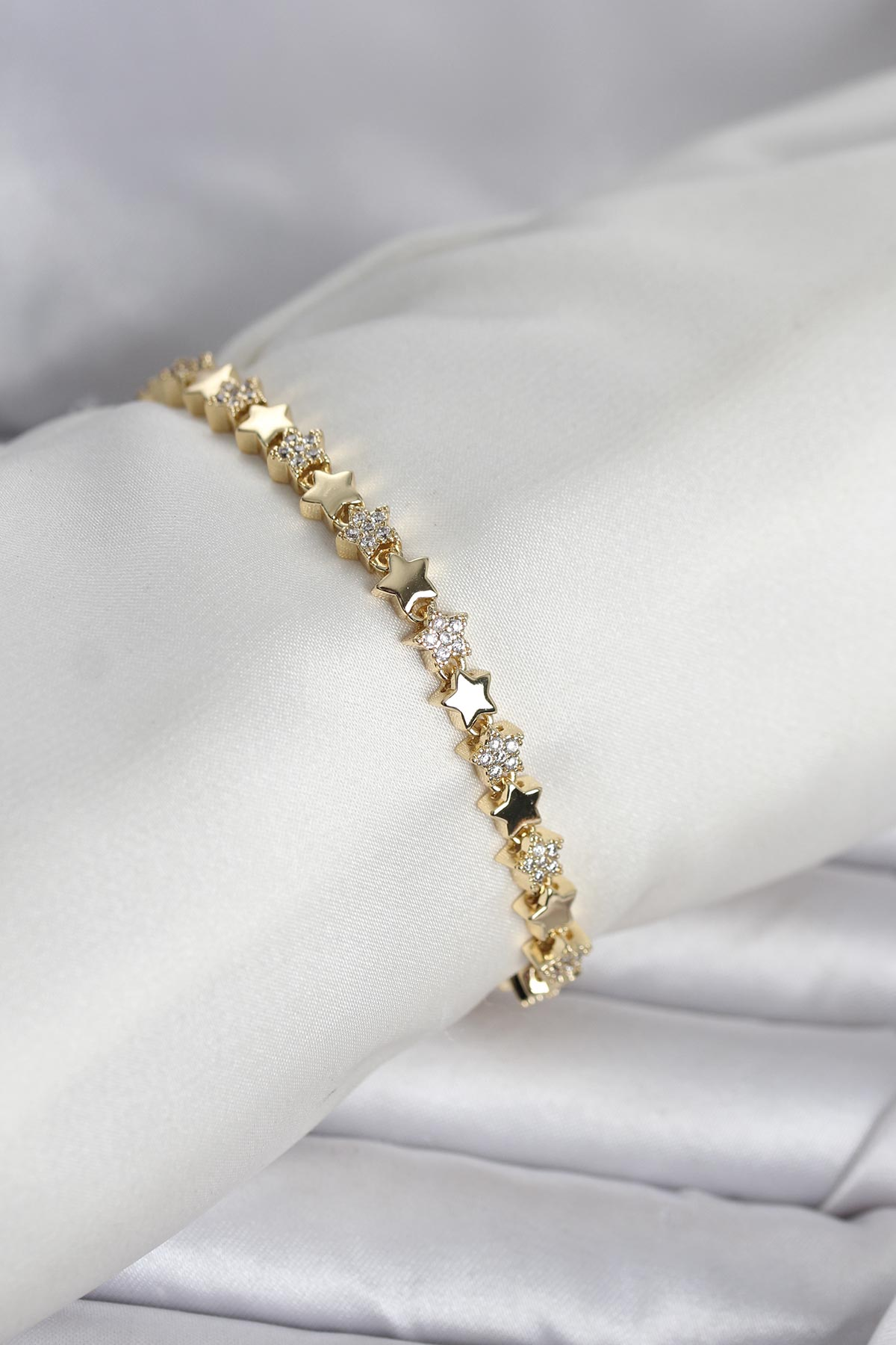 Pirinç Gold Renk Zirkon Taşlı Yıldız Model Kadın Bileklik 5886
