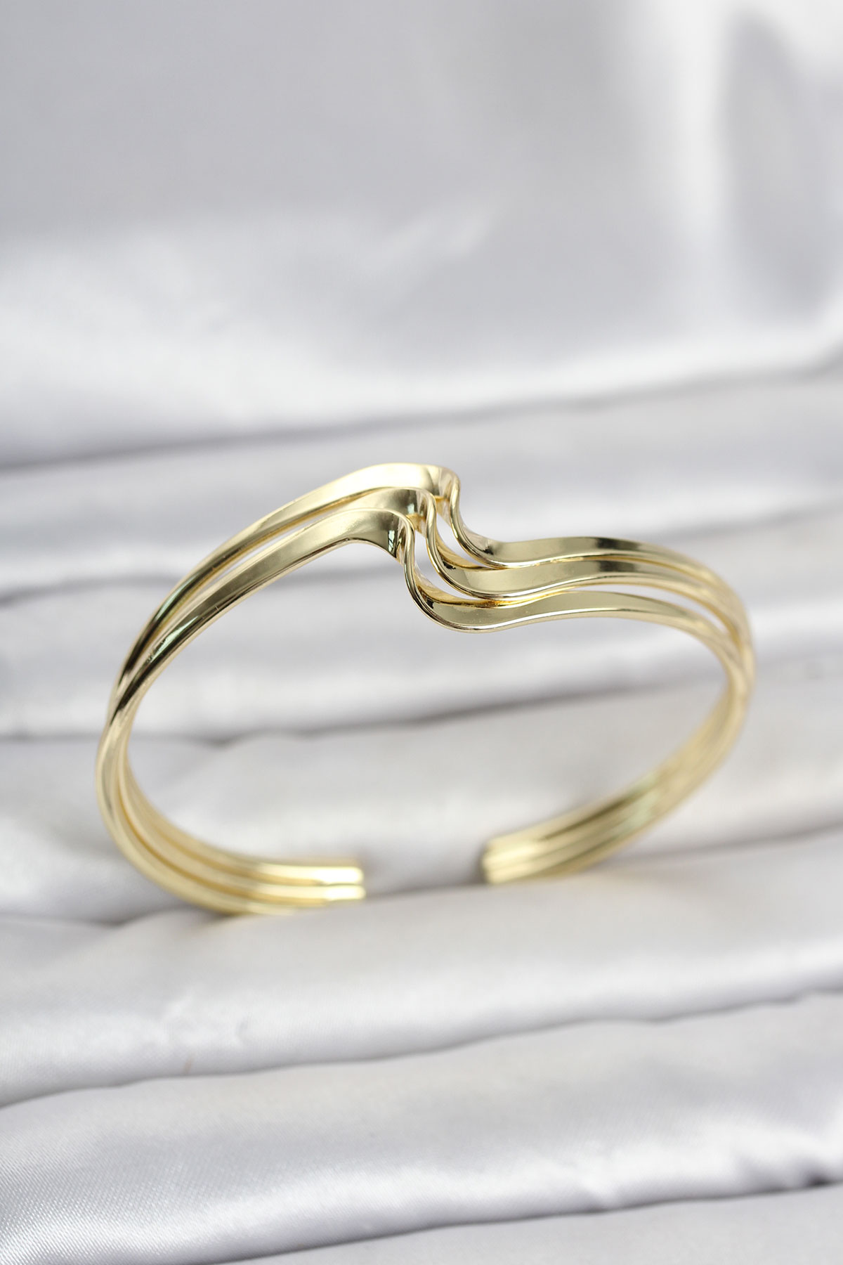 Zikzak Model Gold Renk Pirinç Kadın Bileklik 5886