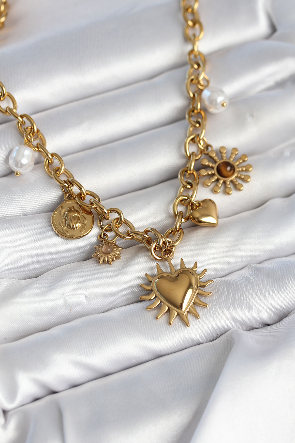 316L Çelik Gold Renk Charmlı Model Kadın Kolye 5886