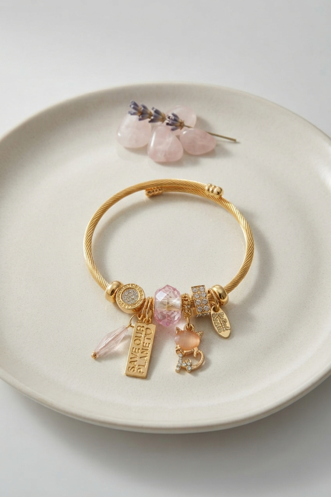 Kedili Model Pembe Charmlı Bileklik 5886