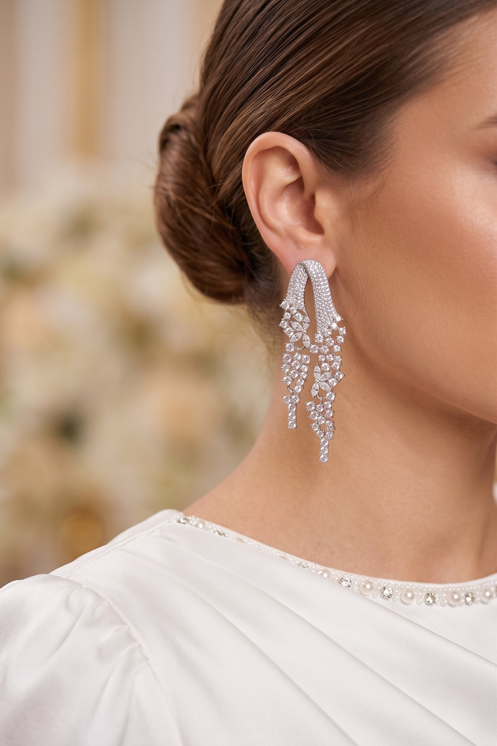 Gümüş Renk Zirkon Taşlı Çelenk Model Kadın Abiye Küpe 5886