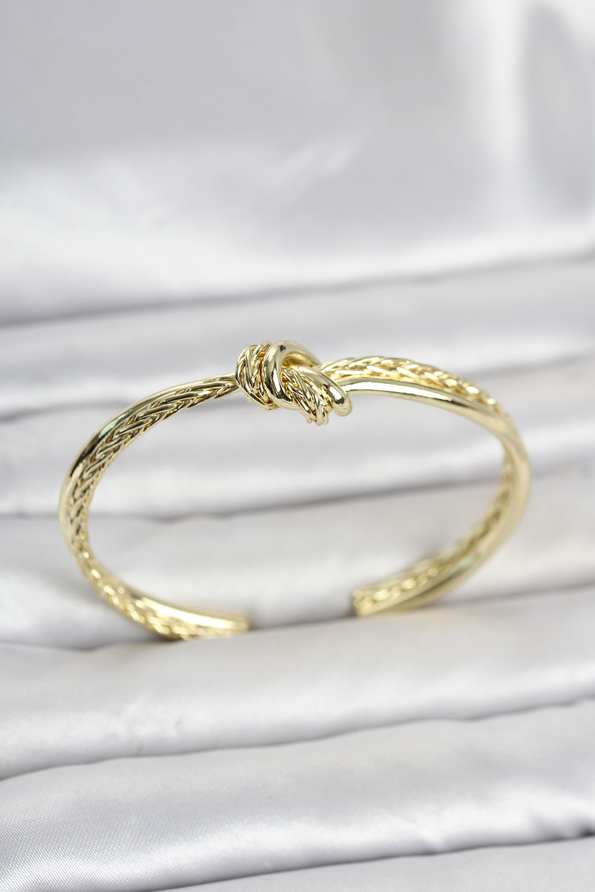 Gold Renk Düğüm Model Pirinç Kadın Bileklik 5886