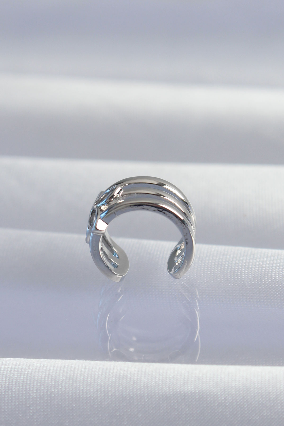 Pirinç Gümüş Renk Yonca Earcuff Küpe 5886