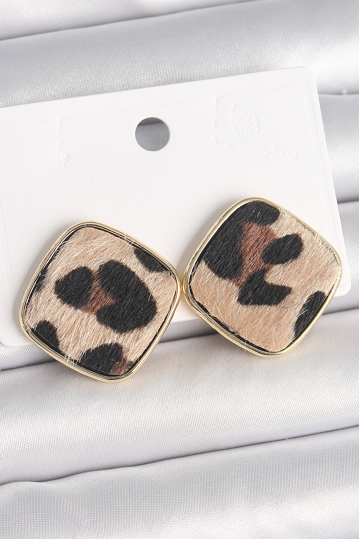 Pirinç Gold Renk Kare Leopar Model Kadın Küpe 5886