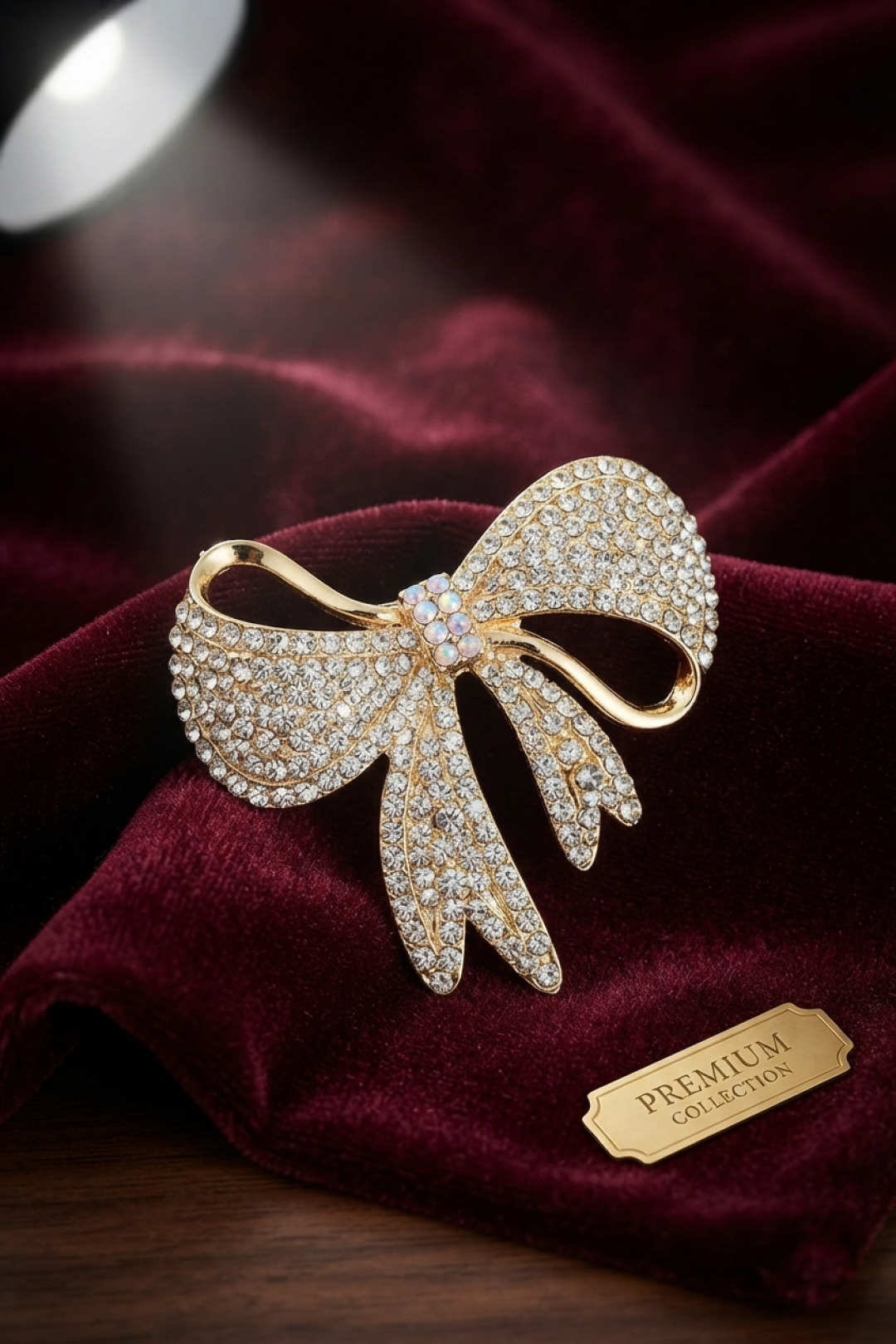 Gold Renk Zirkon Taşlı Fiyonk Model Broş 5886