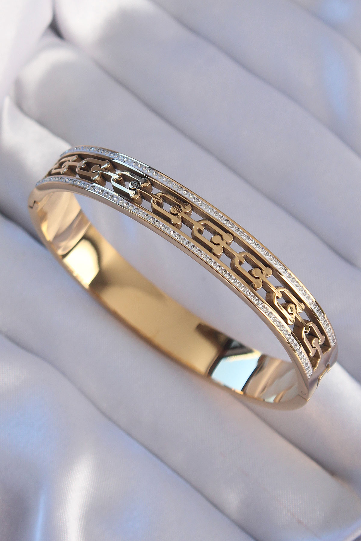 316L Çelik Gold Renk Zirkon Taşlı Model Kelepçe 5886