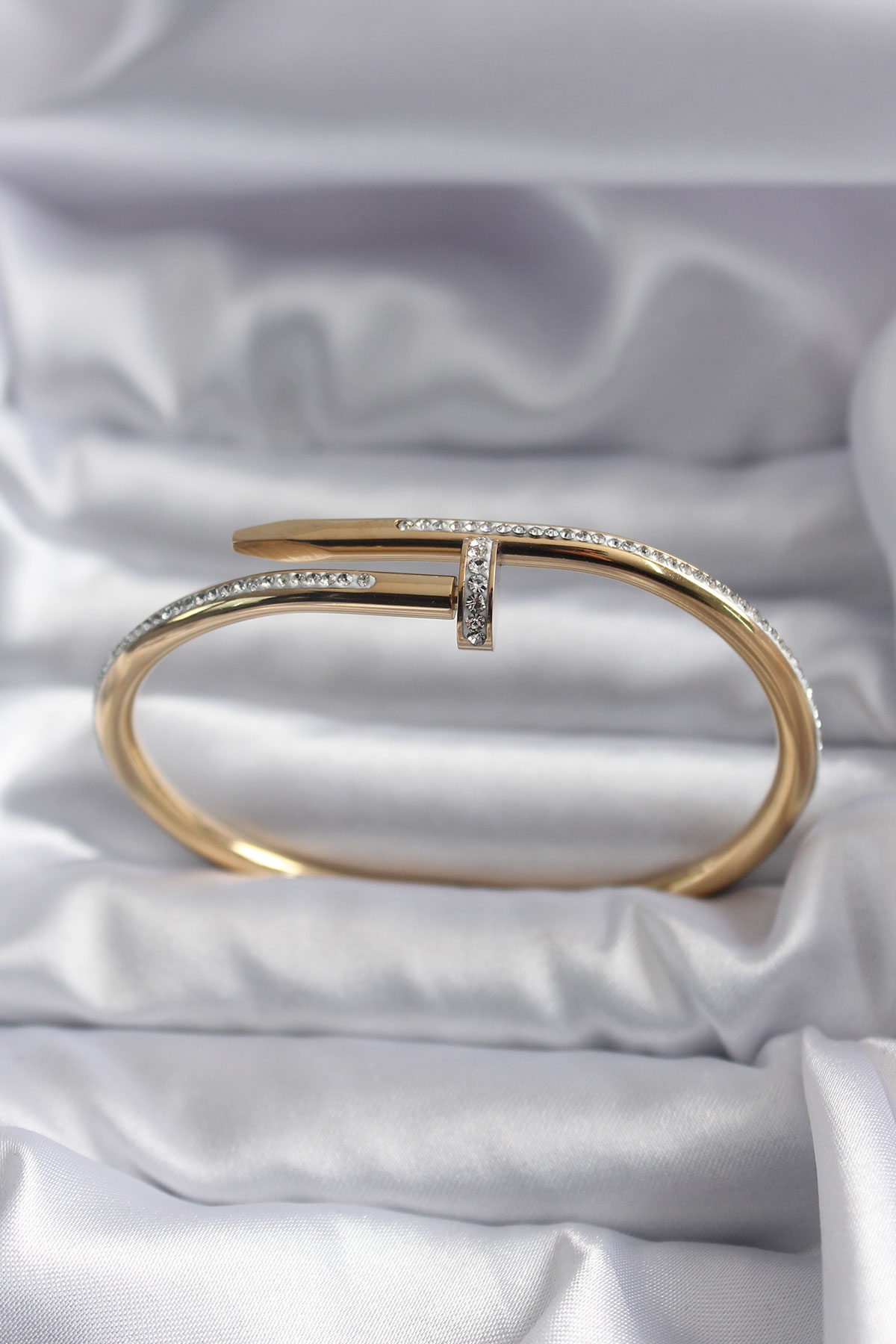 316L Çelik Gold Renk Çivi Model Zirkon Taş Detay Kadın Bileklik 5886