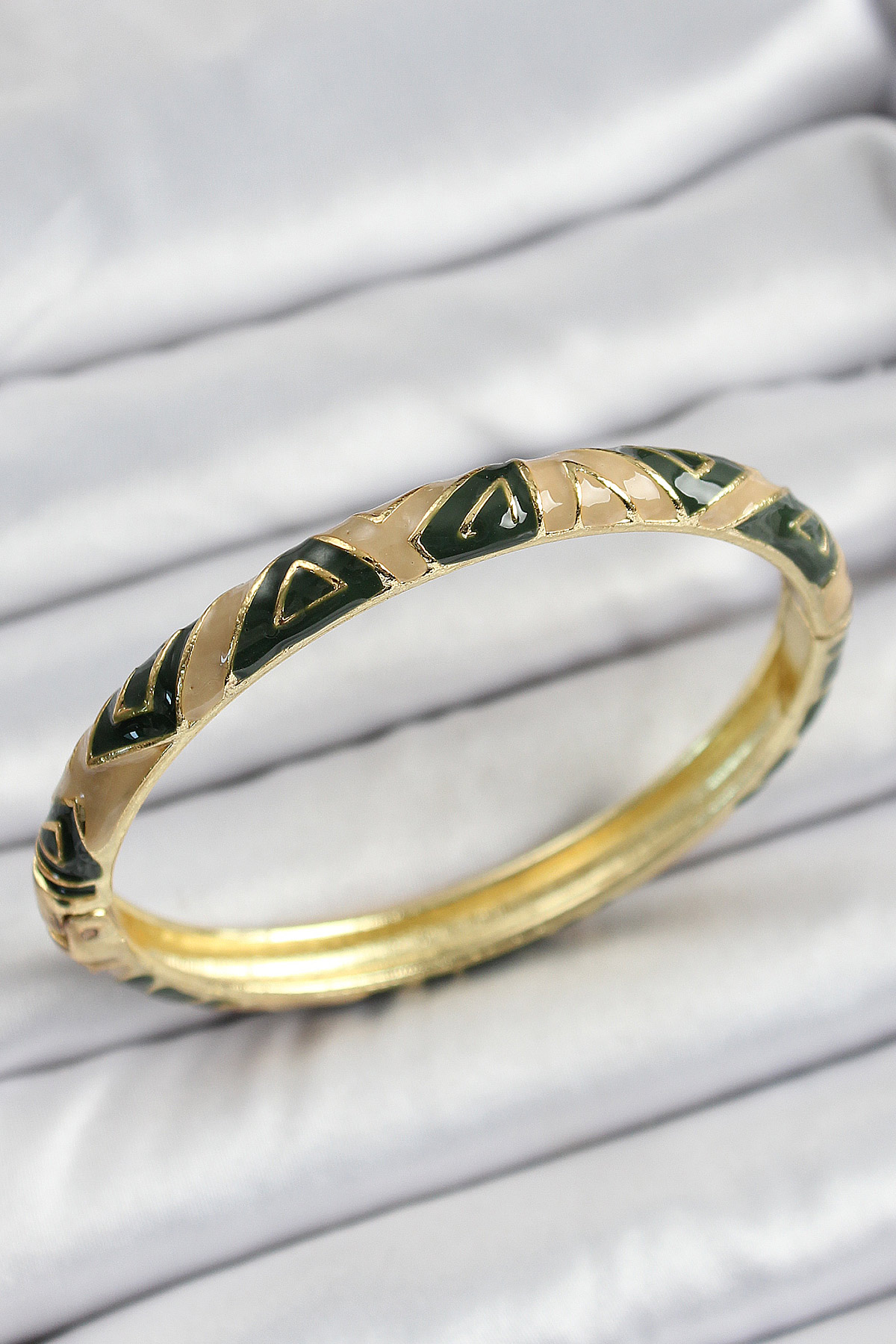 Mineli Pirinç Kahverengi Siyah Geometrik Desenli Kadın Kelepçe 5886