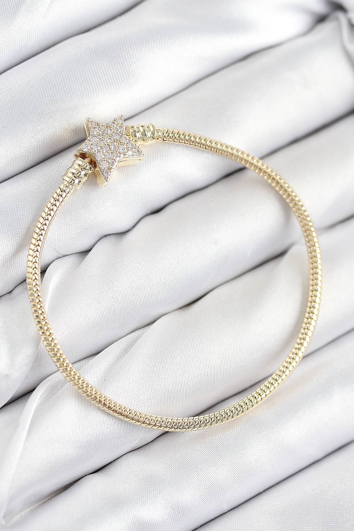 Pirinç Charm Zirkon Taşlı Yıldız Model Gold Renk Kadın Bileklik 5886